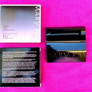 🩷Mary Kay🩷 Compact Brand New